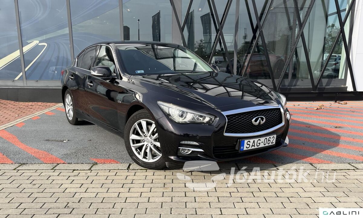 INFINITI Q50