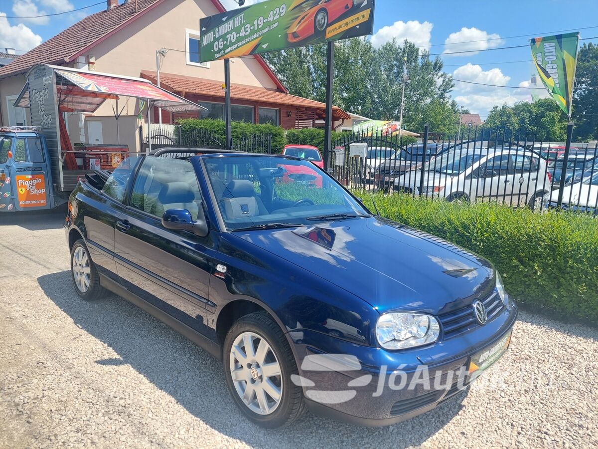 VOLKSWAGEN Golf