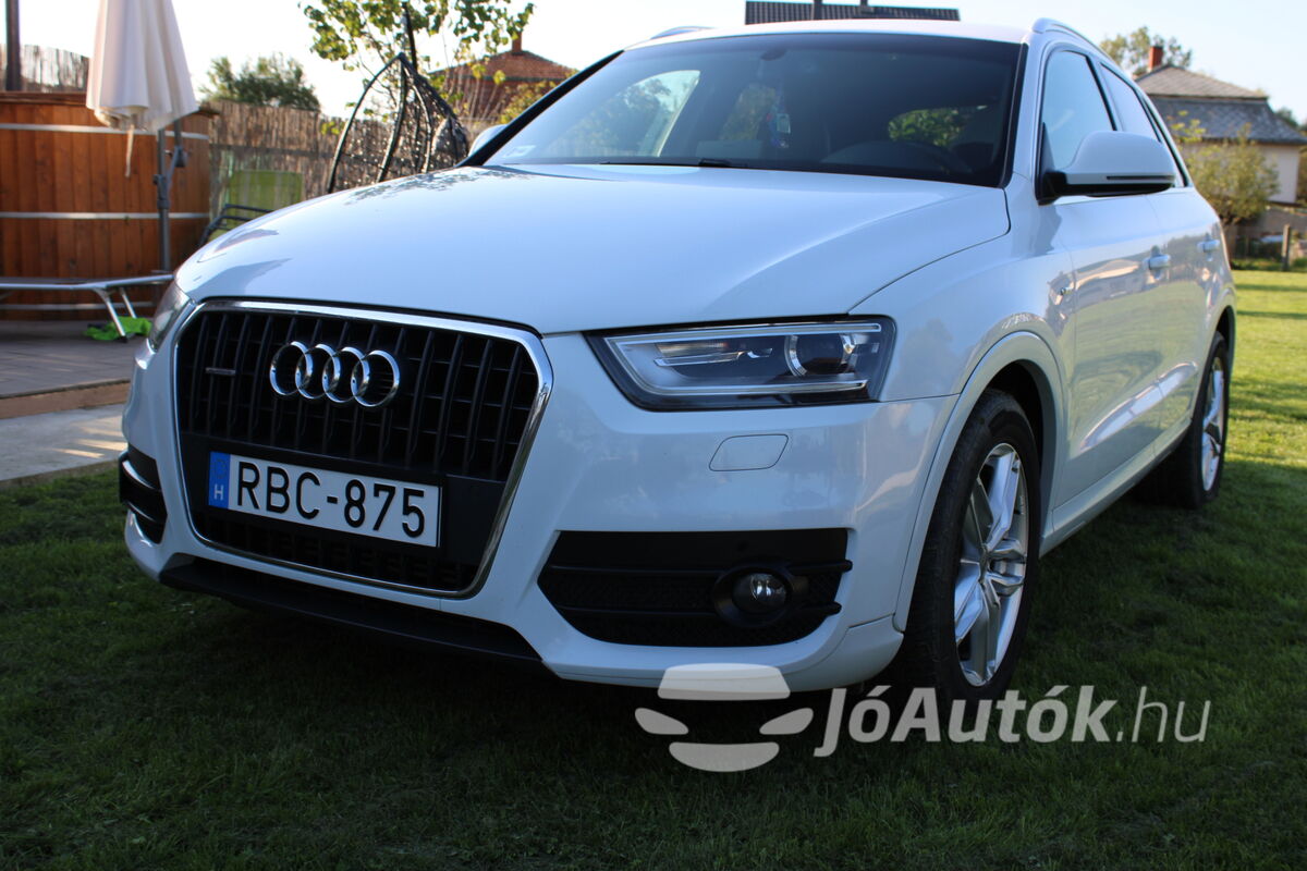 AUDI Q3