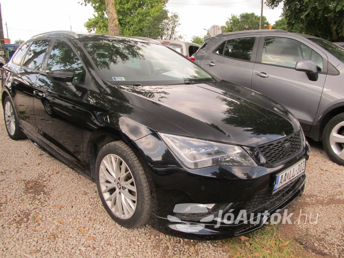 SEAT LEON