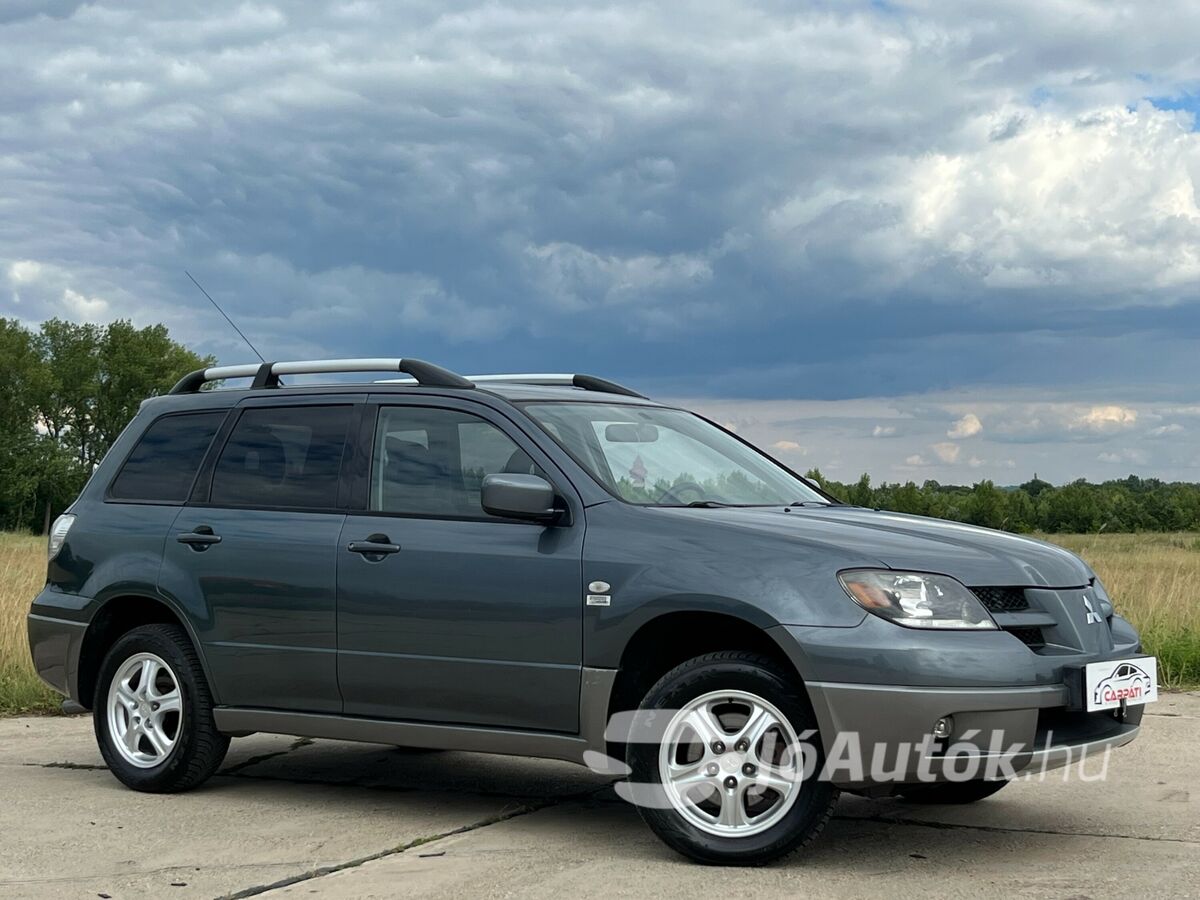 MITSUBISHI OUTLANDER