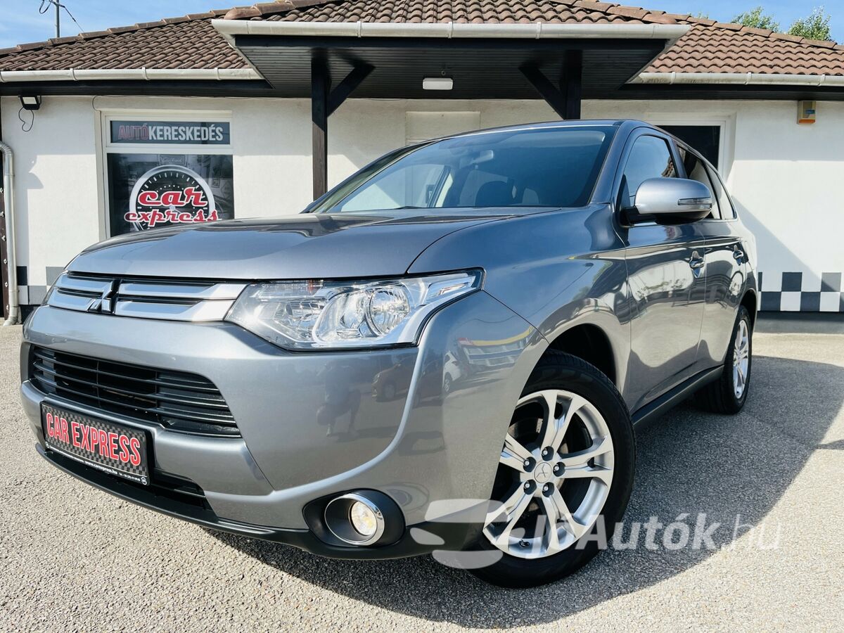 MITSUBISHI OUTLANDER