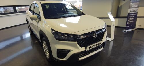 j SUZUKI SX4 S CROSS r s k szlet inf k